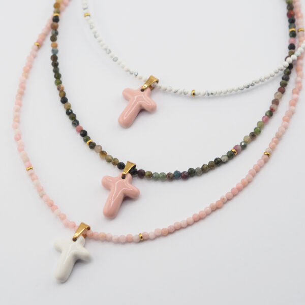 Collar Piedras Nautrales con Cruz